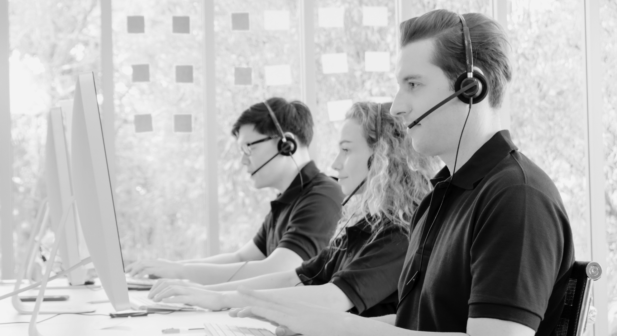 NOC (Network Operation Center) 24/7